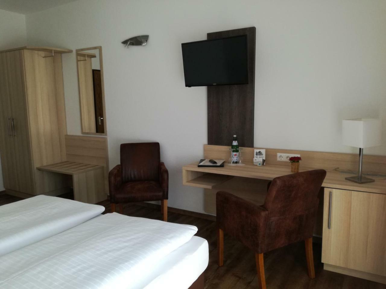 Hotel Waldparkstube Бад-Шенборн Номер фото